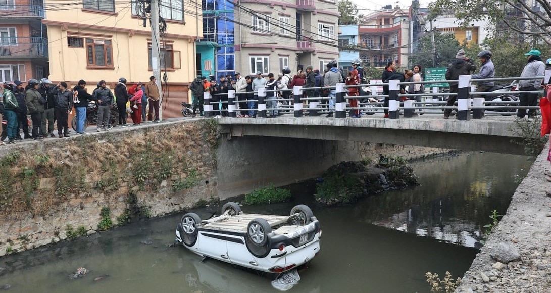 Car plunged into Dhobikhola near Madan Bhandari College