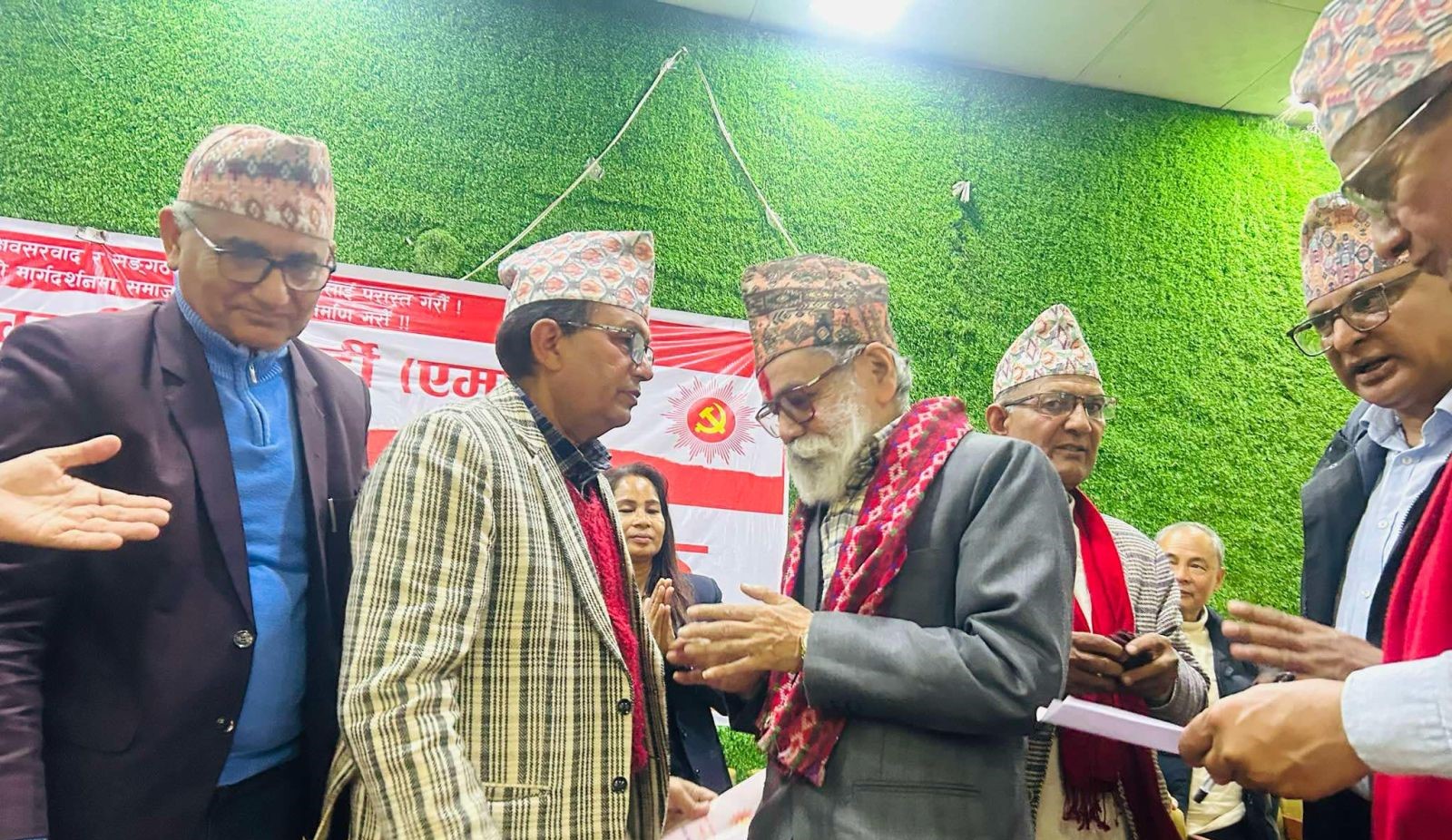 Veteran intellectual Dr. Medini Prasad Sharma joins CPN-UML