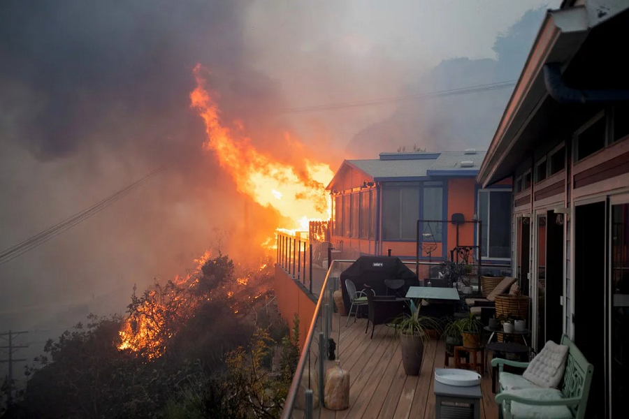 Wildfire in Los Angeles destroys 1,100 homes, claims 5 lives