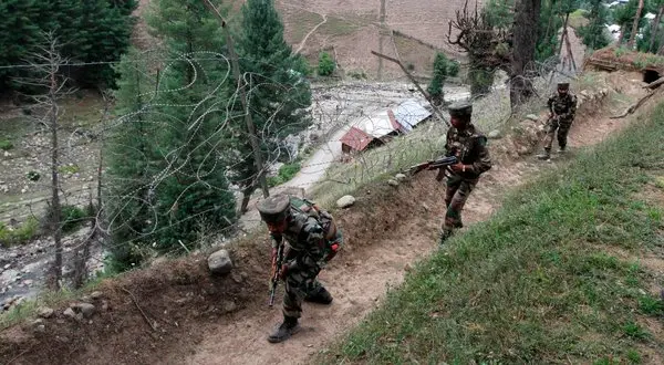 India, Pakistan exchange fire across Kashmir border: reports