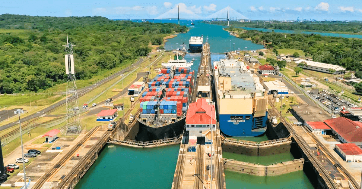 US claims free passage through Panama Canal