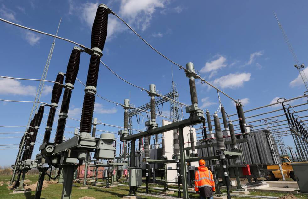 EU hails end of Russia ‘blackmail’ as Baltics cut power links