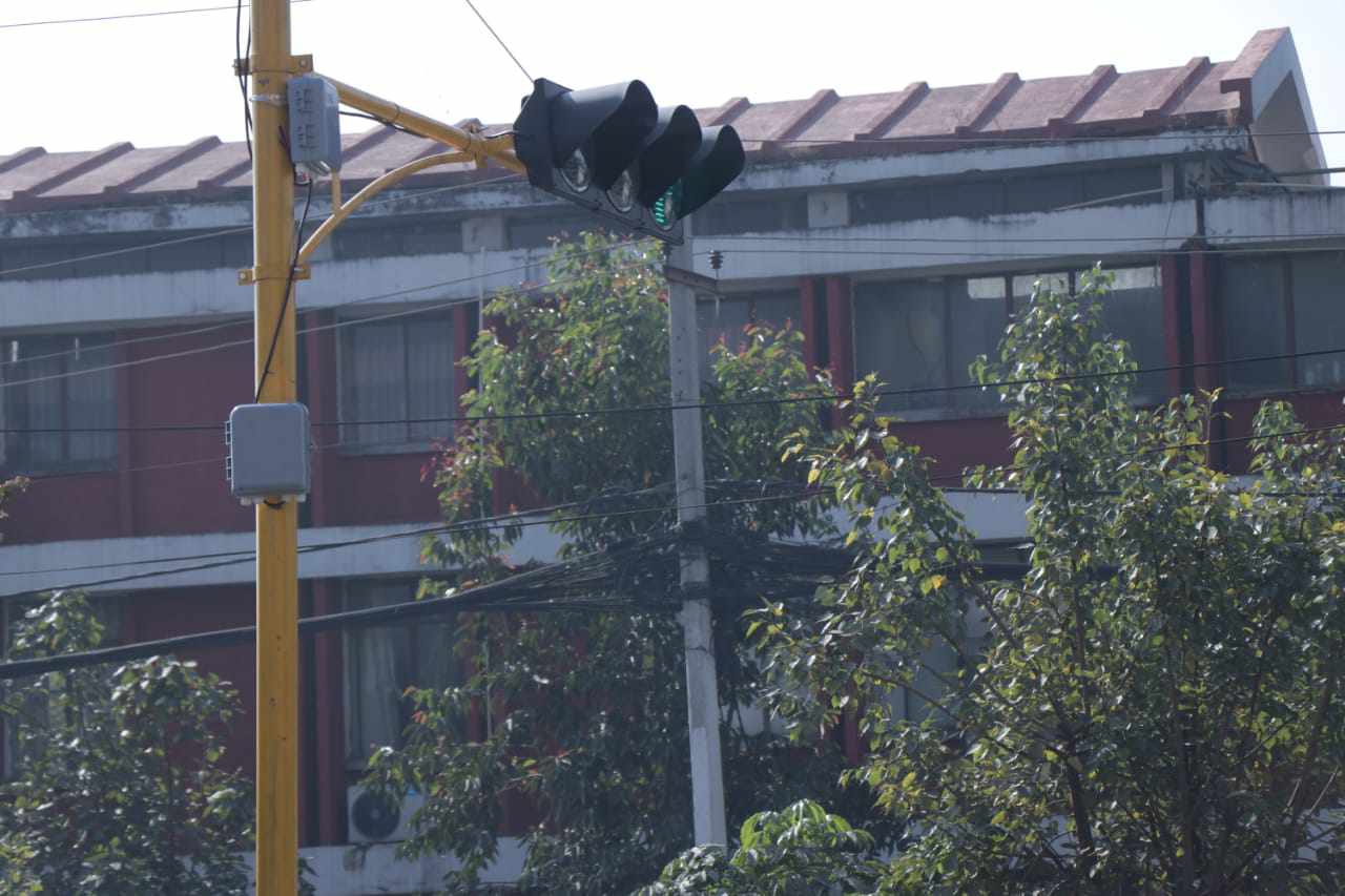 Pedestrian-activated traffic light installed in front of Padmakanya Campus