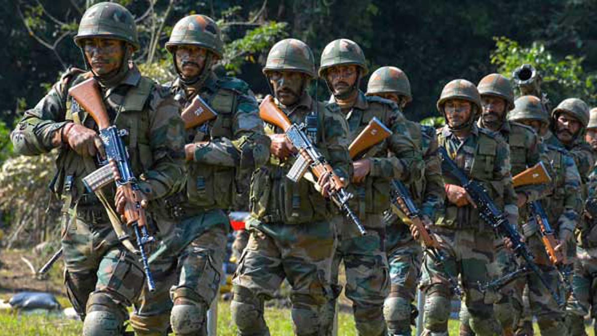 Indian forces kill 22 Maoist rebels, one soldier dead