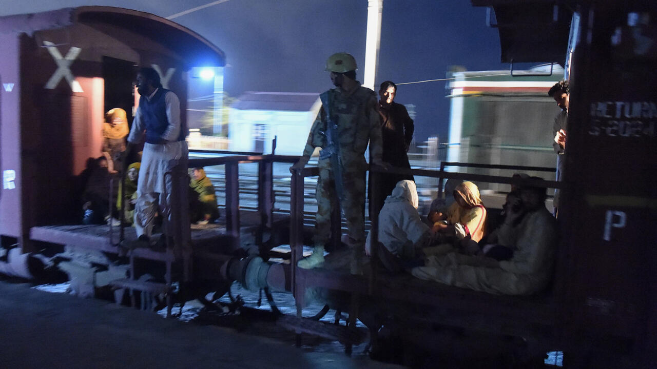 Pakistan launches ‘full-scale’ operation to free train hostages