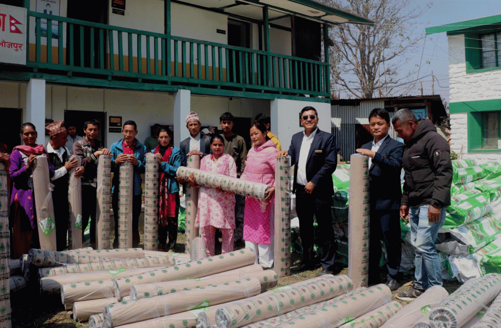 Agricultural inputs given to 750 farmers