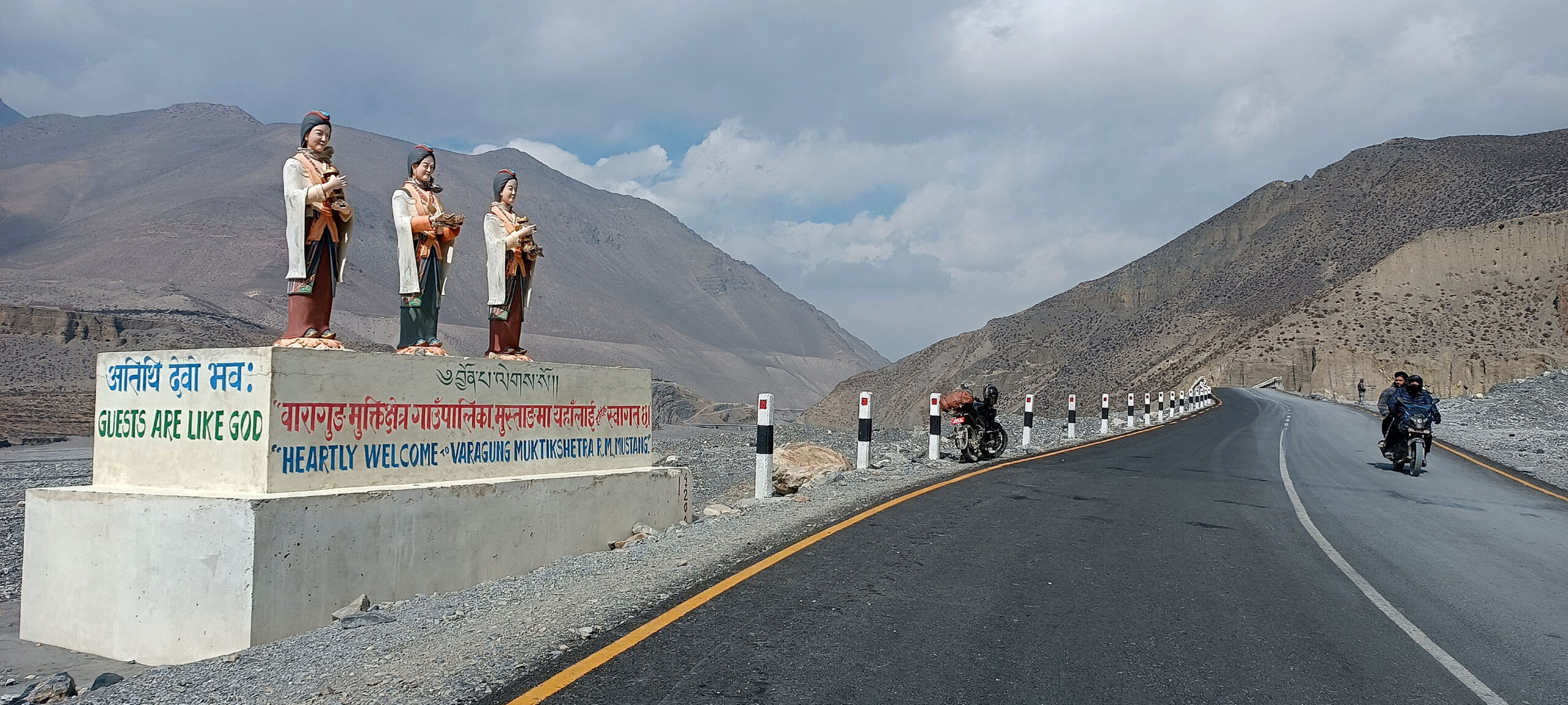 Subpar blacktopping on Gharapjhong road