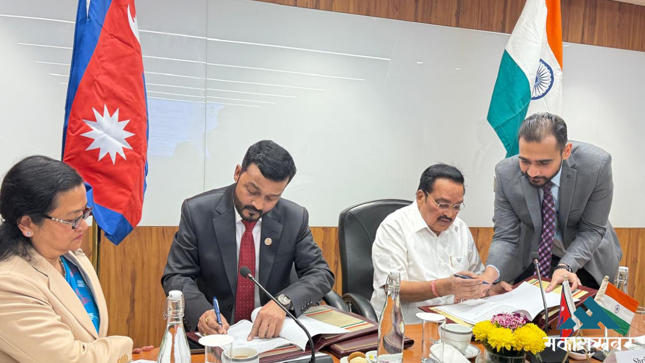 Water Supply Minister Yadav and Jal Shakti Minister of India sign MoU