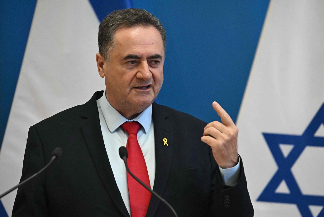 Israel defence minister says no humanitarian aid will enter Gaza