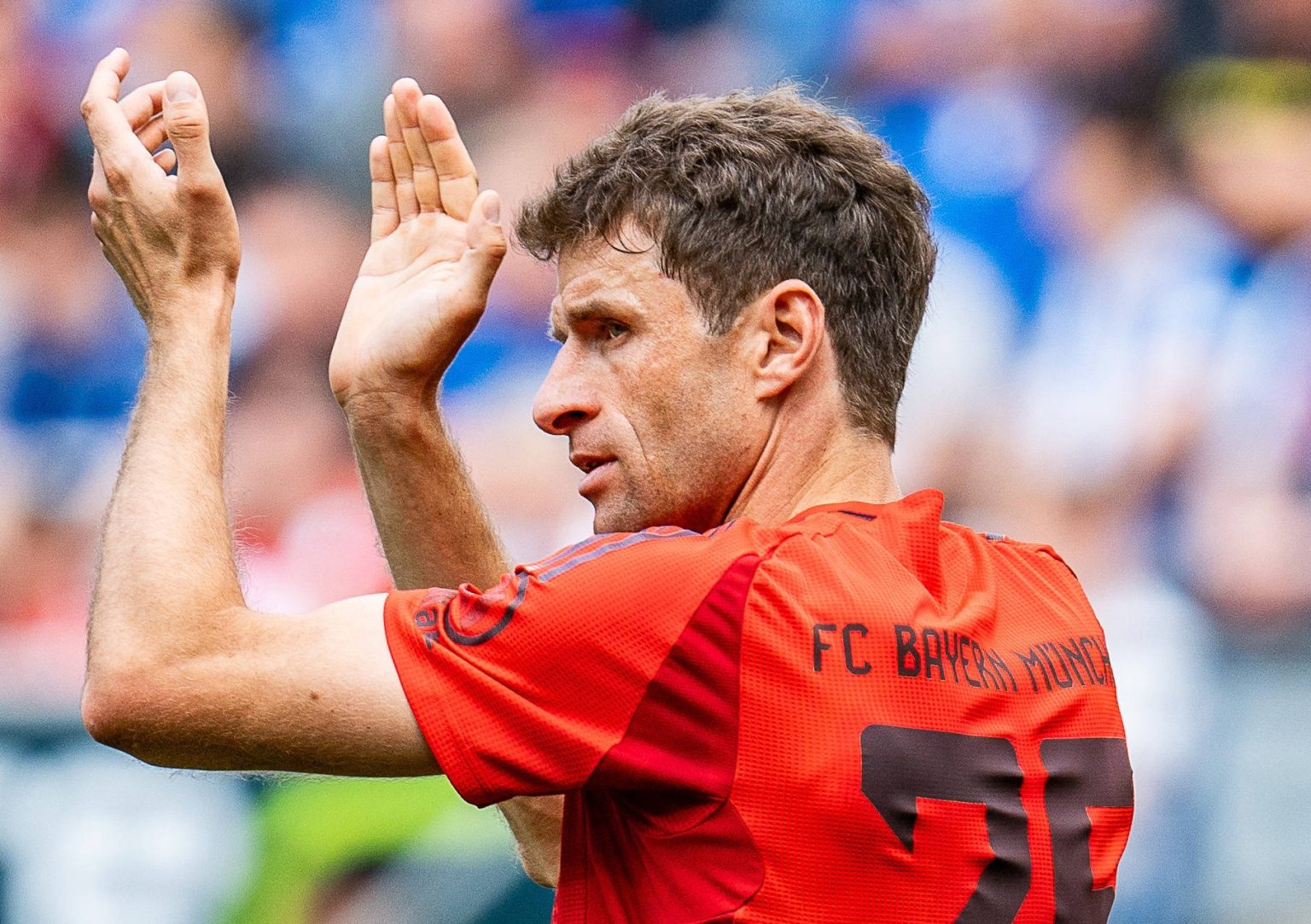 Muller bids farewell as Bayern end season with 4–0 win