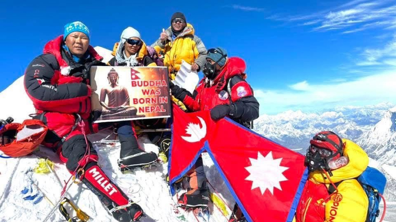 Six from one family climb Mt. Makalu, set world record