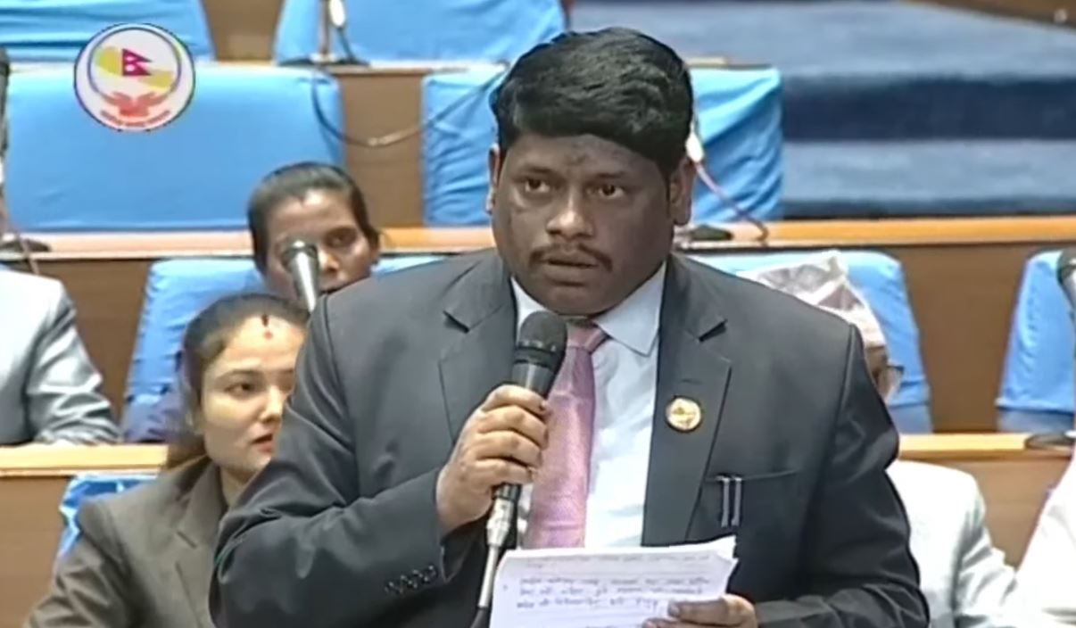 MP Abdul Khan slams govt over “Unauthorized” arrest of Resham Chaudhary
