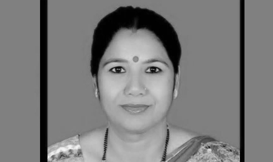 Former Minister Lalbabu Pandit bereaved as wife passes away