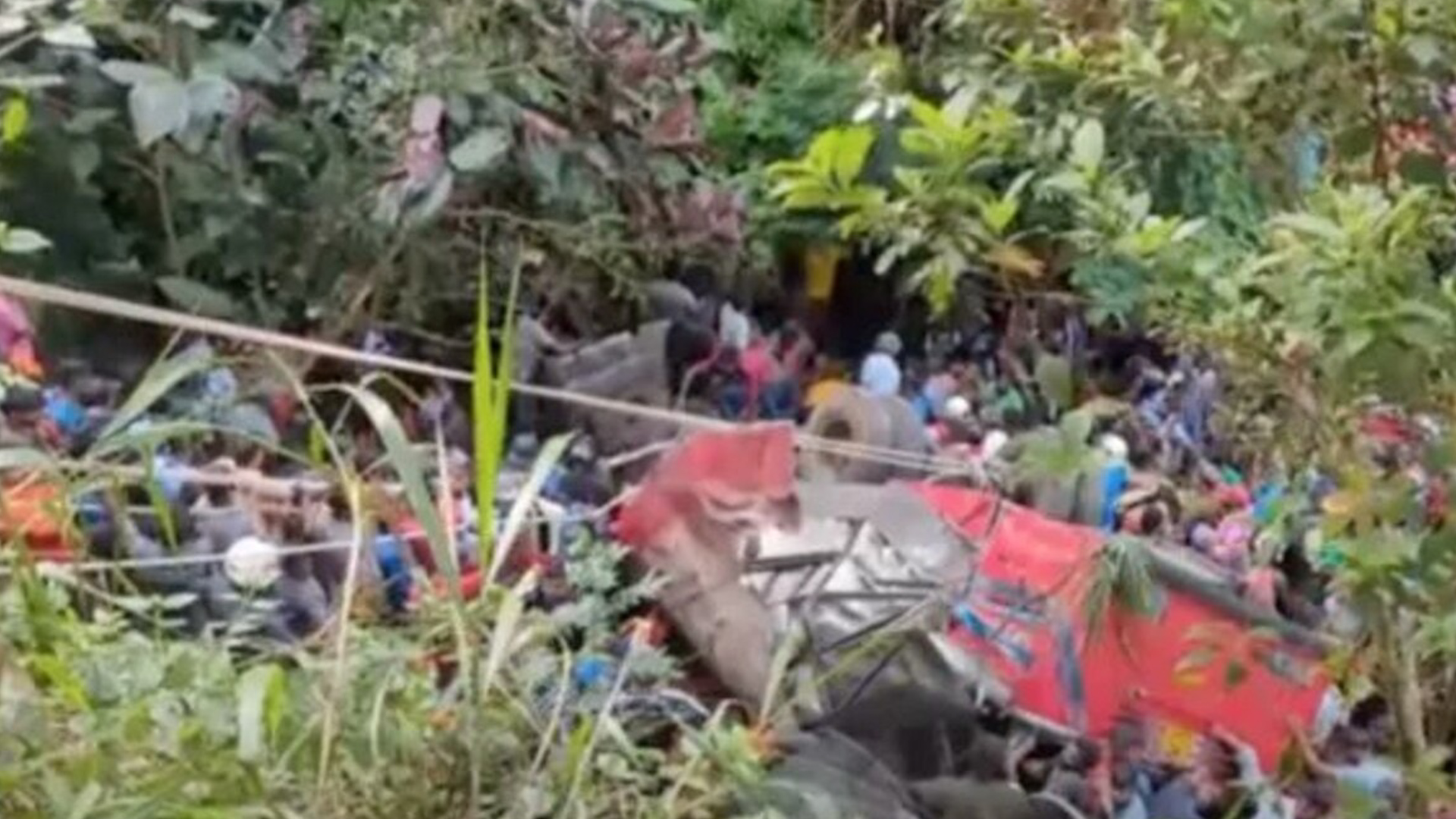 Death toll rises to 15 as bus plunges off cliff in Sri Lanka’s Central Province