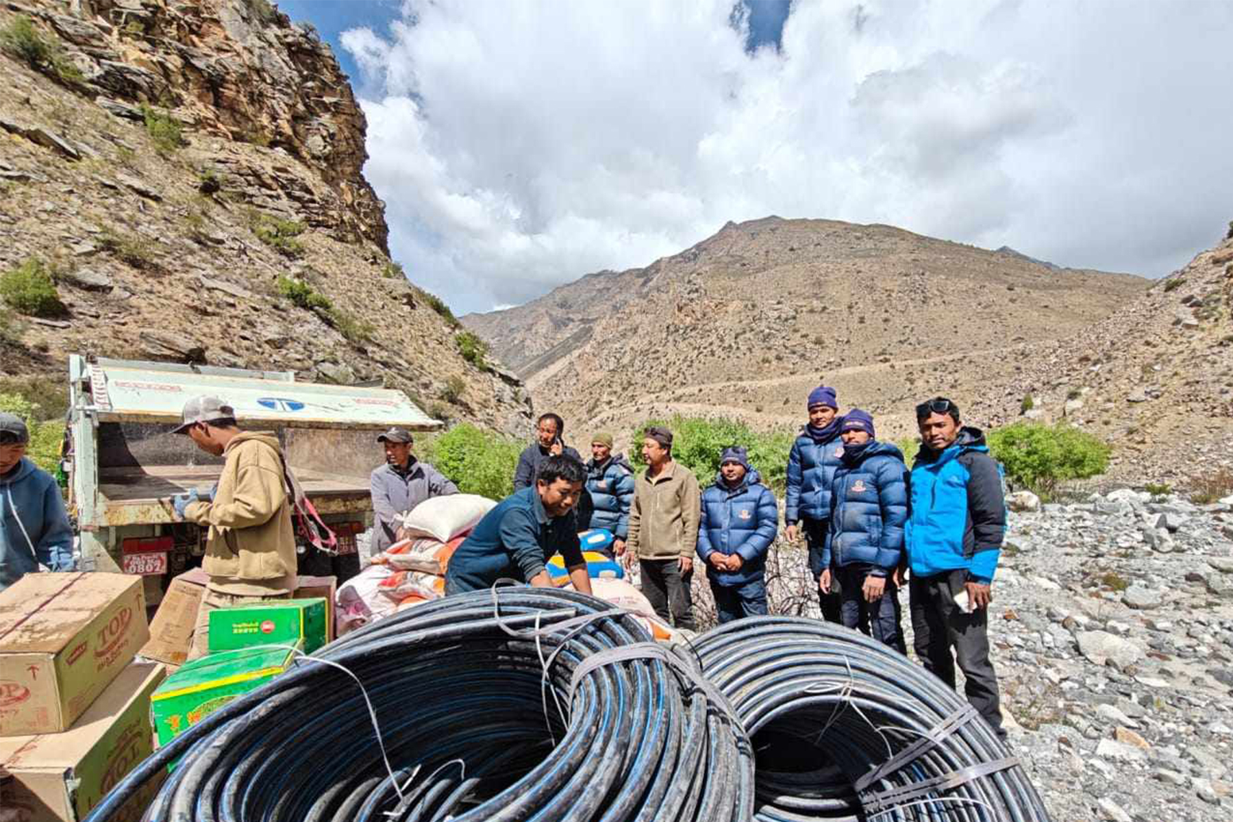 Police rescue team reaches Tilagau (photos)