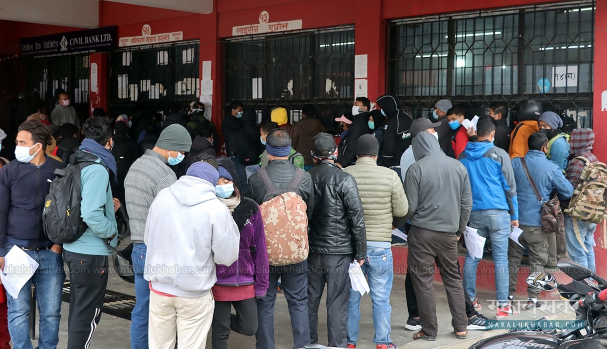 Govt halts all driver’s license services