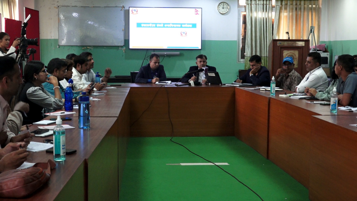 Govt warns of severe dengue outbreak, 60,000 at risk