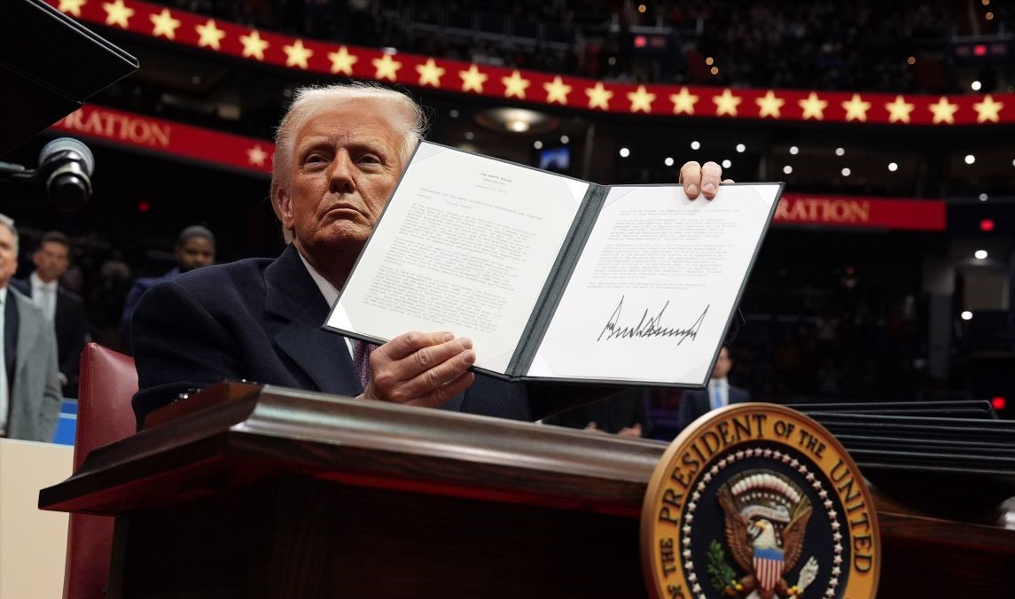 Trump vows more weapons for Ukraine as Russia claims new gains