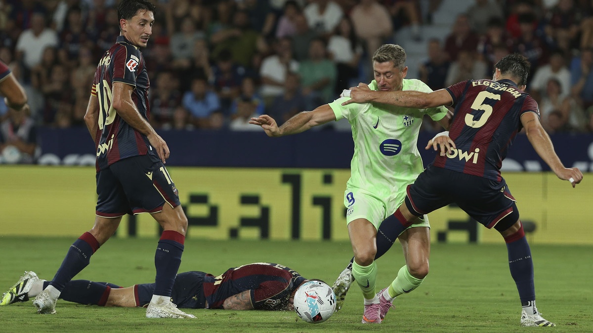 Barcelona fight back to beat Levante 3-2 with late own goal