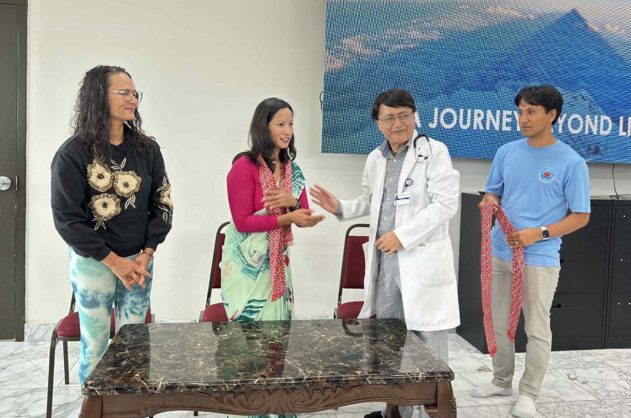 Two Nepali women everest climbers honored in Dallas, Texas