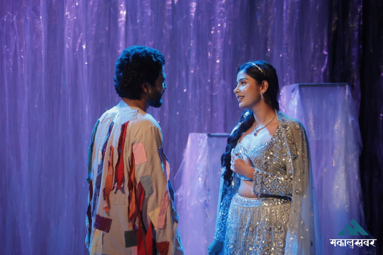 Romantic play ‘Aawarti’ premieres at Mandala Theatre (photos)