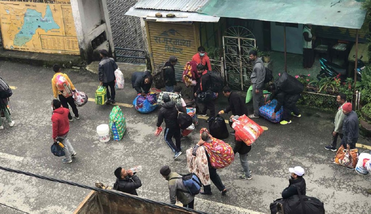 Govt issues 10-day ultimatum for escaped prisoners to return