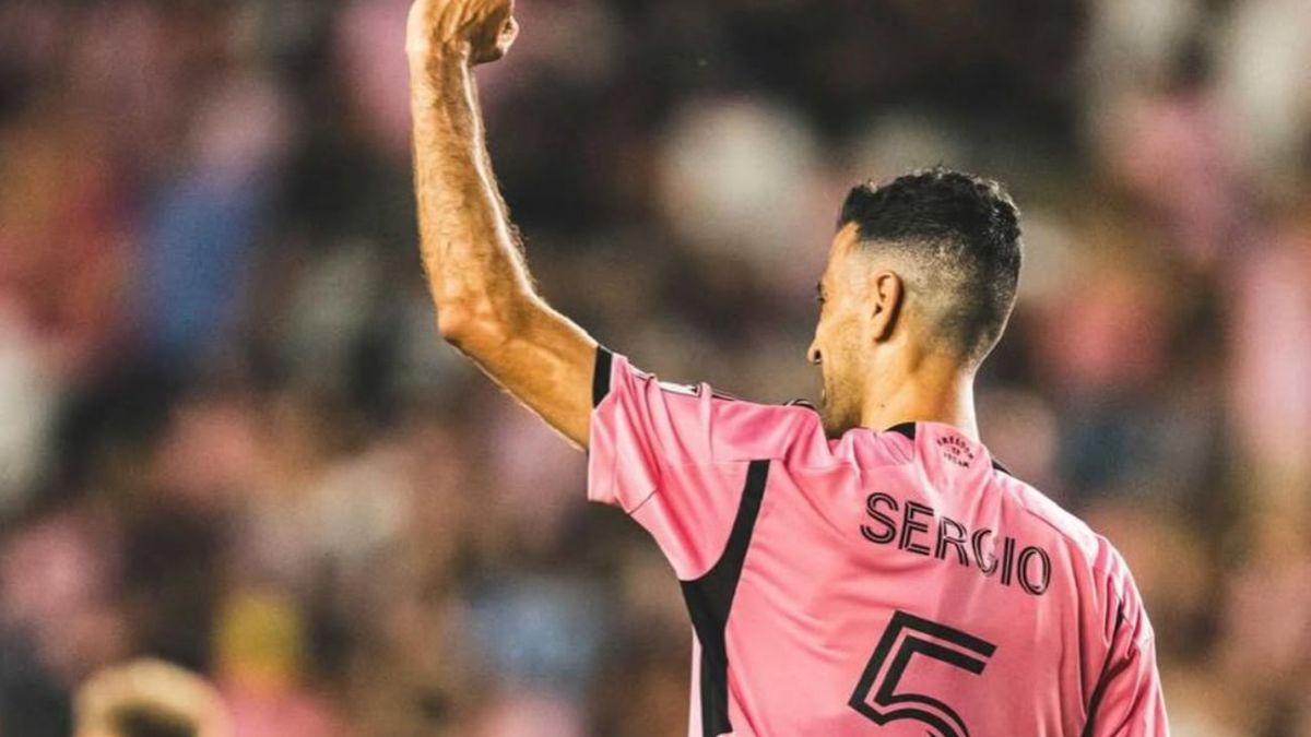 Sergio Busquets announces retirement from professional football