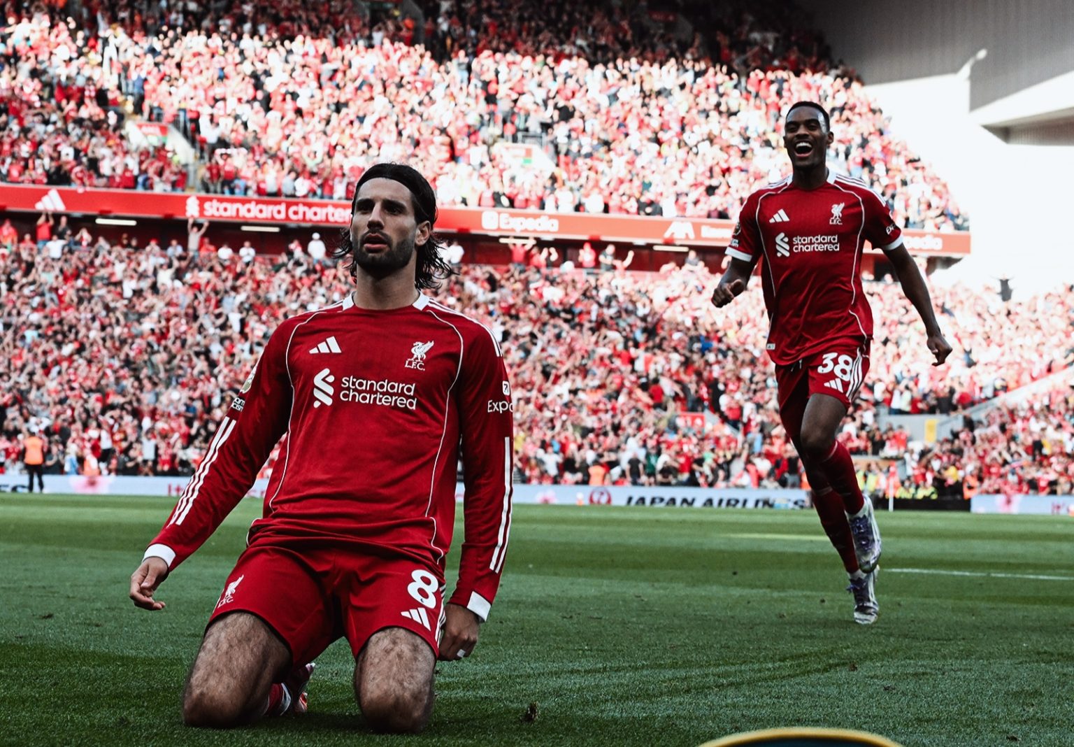 Liverpool edge Arsenal, Manchester City suffer back-to-back defeats