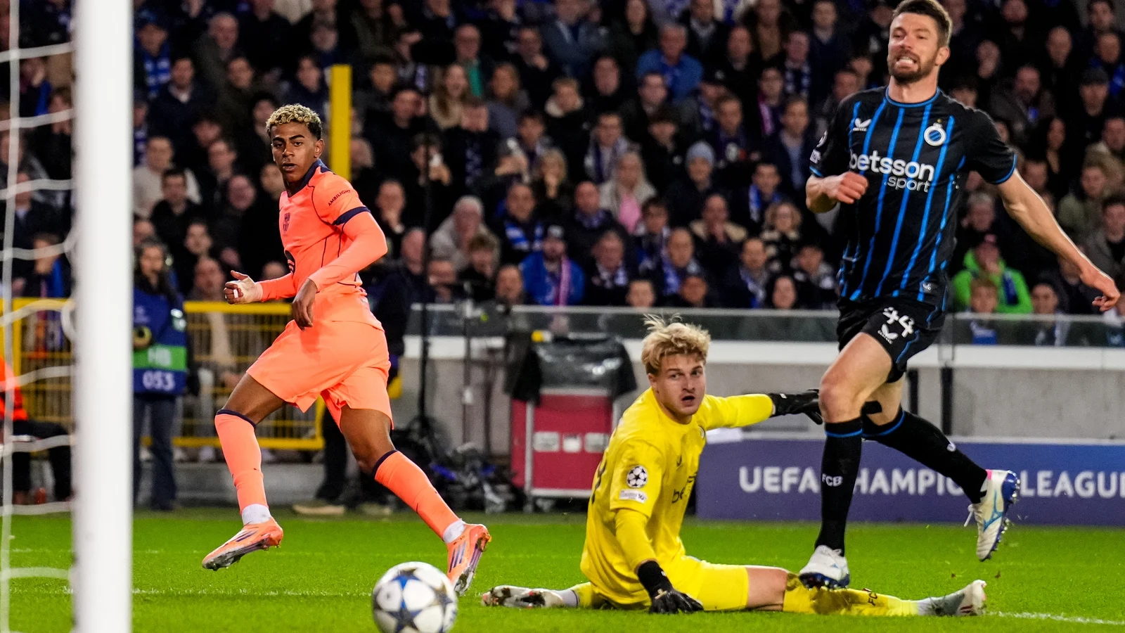 Barcelona held to 3–3 draw by Club Brugge in Champions League