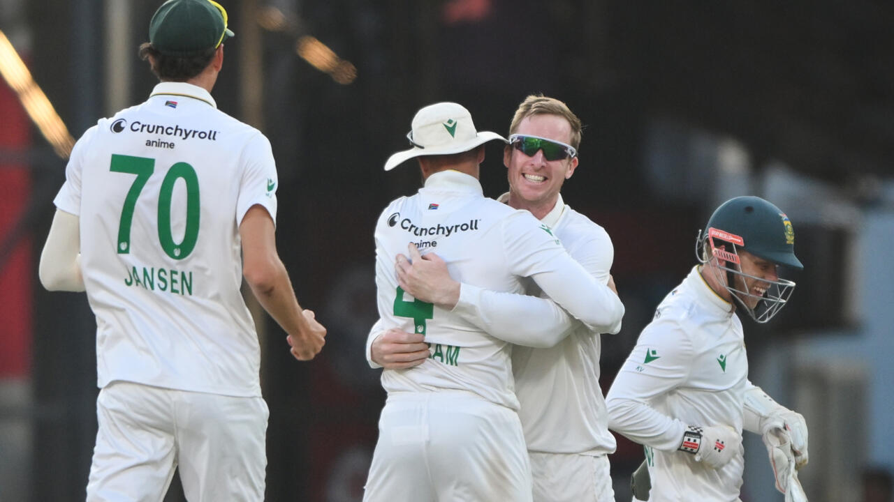 South Africa crush India to seal 2–0 series win