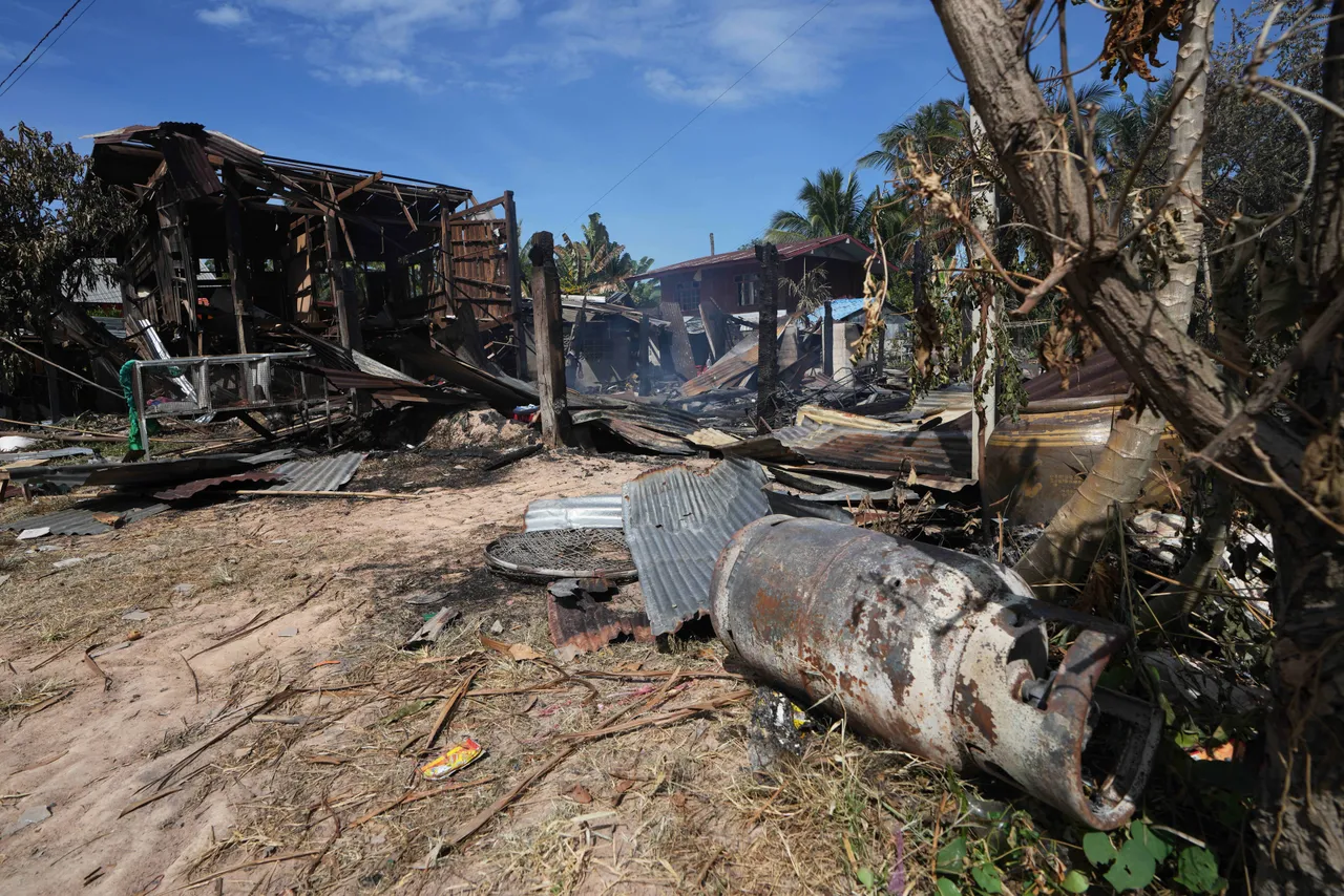 Thai military continues to strike multiple targets in Cambodian territory: defense ministry