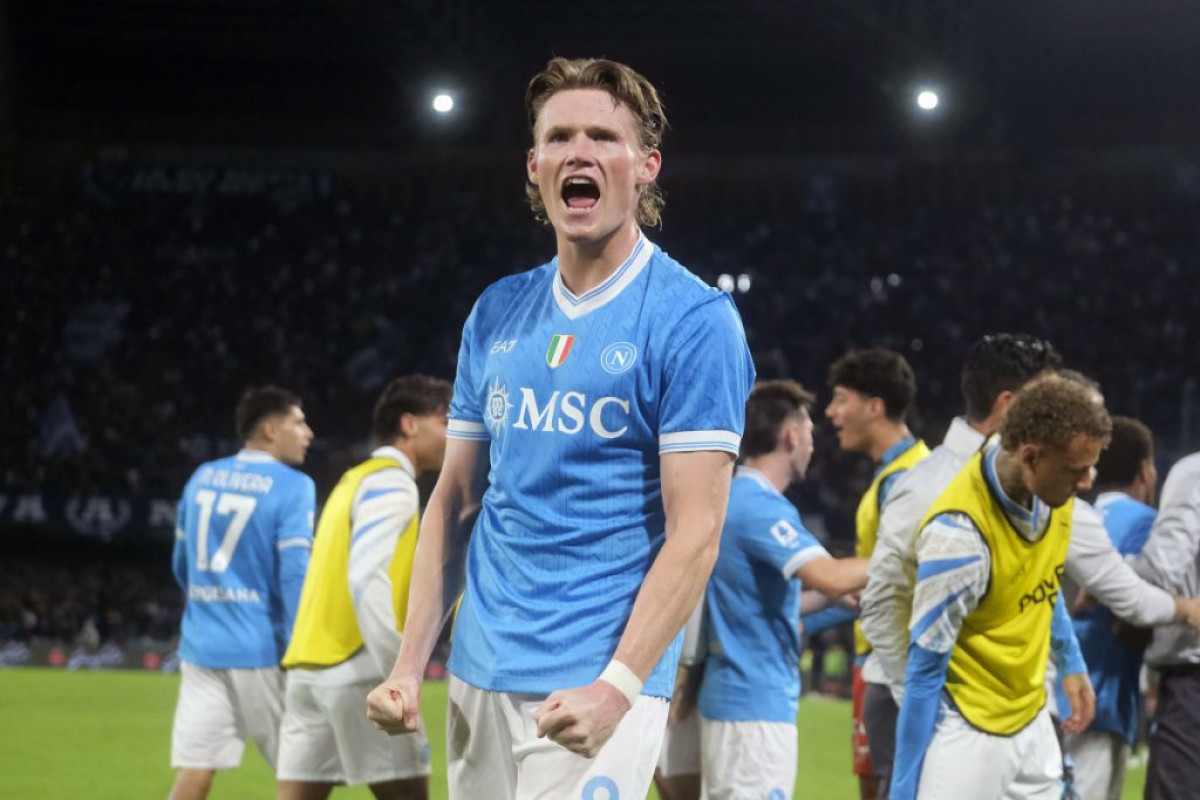 Napoli beat AC Milan 2–0 to reach Italian Super Cup final
