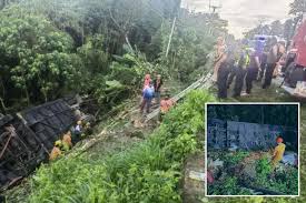 4 killed, 23 injured as bus plunges into ravine in Philippines
