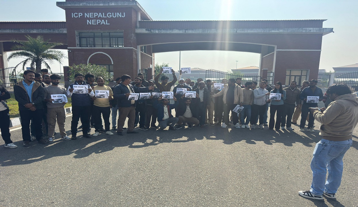 Customs halted nationwide as Agents Protest New Act (with photos)