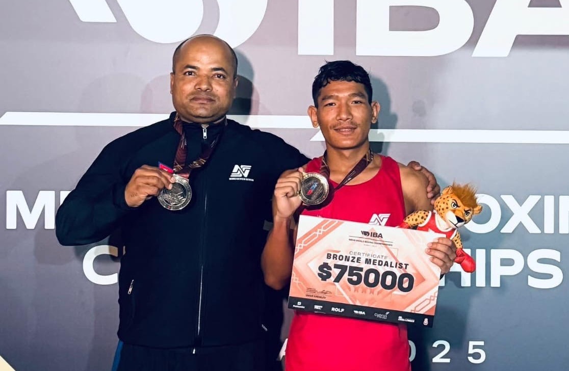 Chandra wins bronze at IBA World Boxing