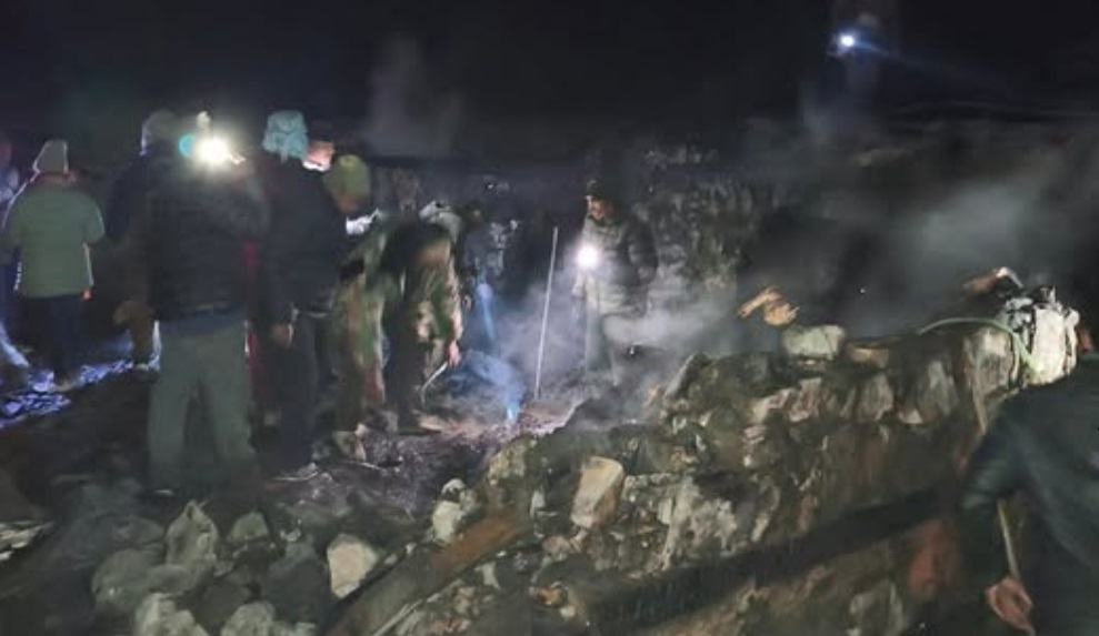 Two injured, five houses damaged in fire