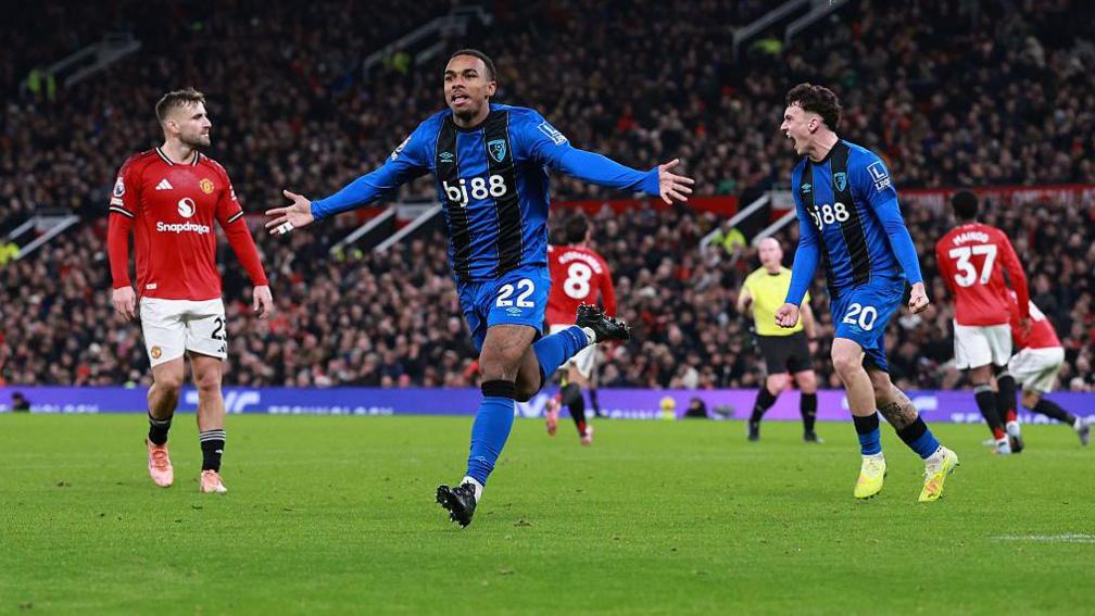 Manchester United & Bournemouth share 4–4 draw at Old Trafford