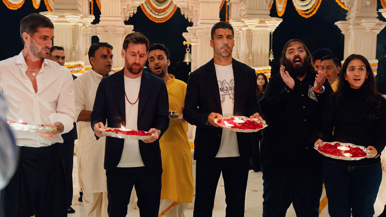 Messi performs Hanuman Aarti during visit to Ambani’s Vantara