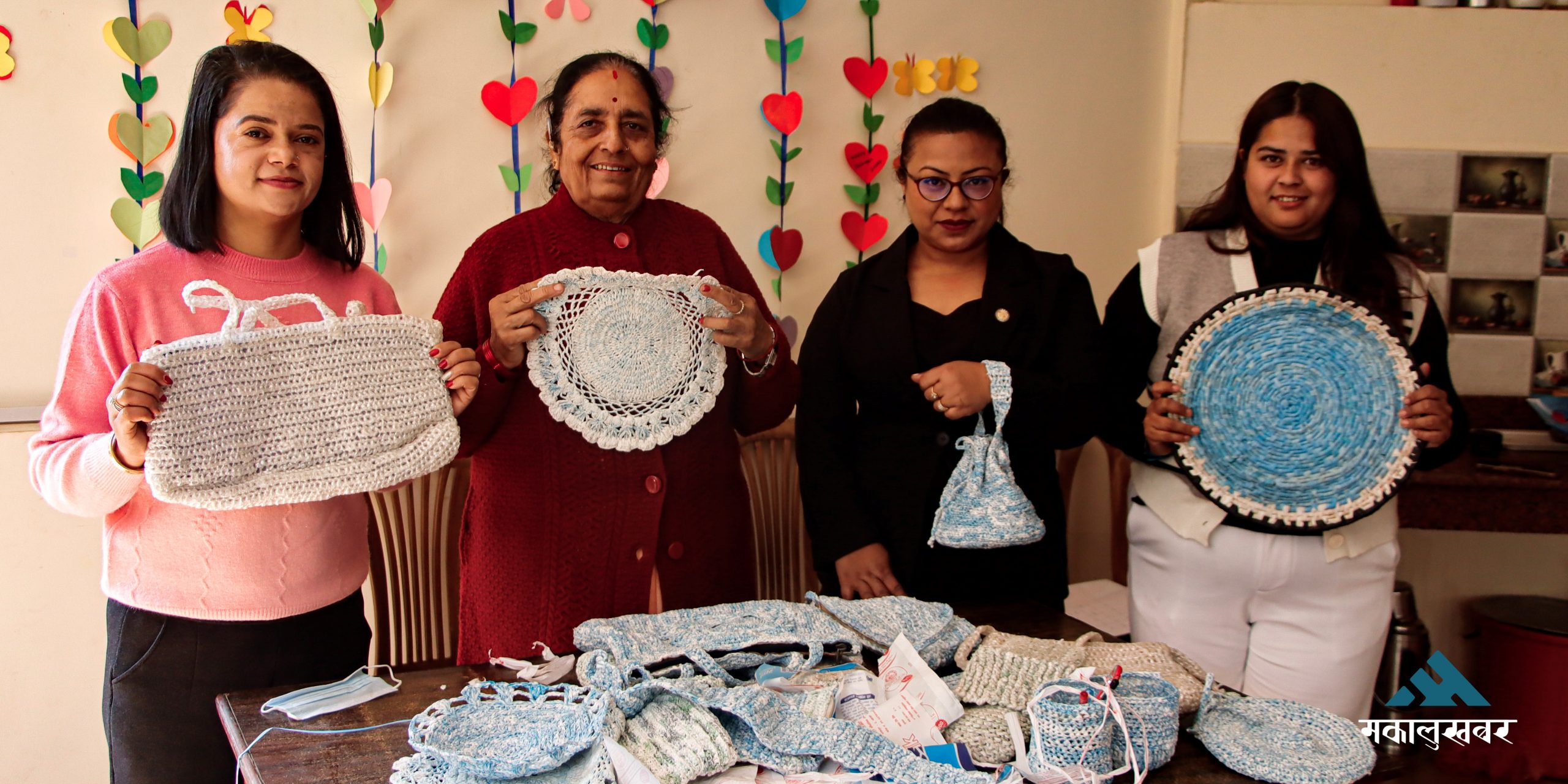 Plastic waste transformed into beautiful handicrafts (photos)