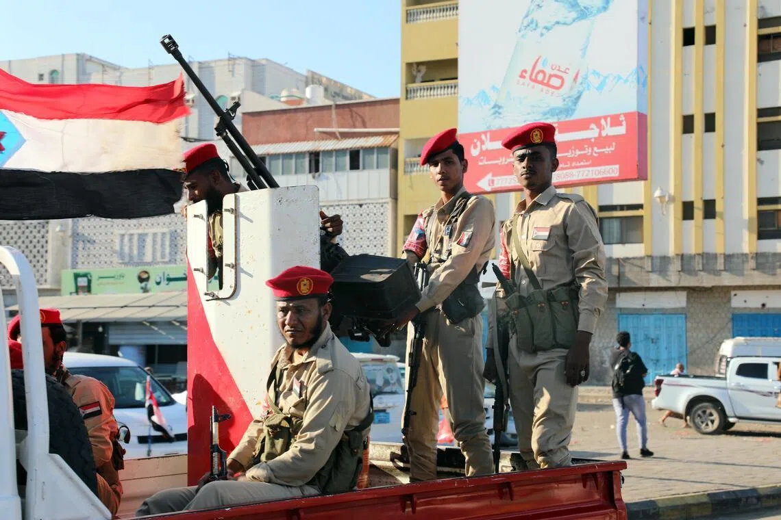Yemen declares 90-day emergency, closes borders, cancels UAE security pact