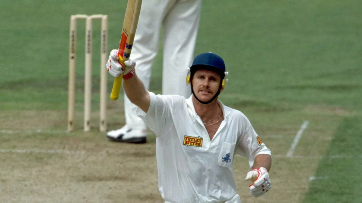 Former England batter Robin Smith dies aged 62