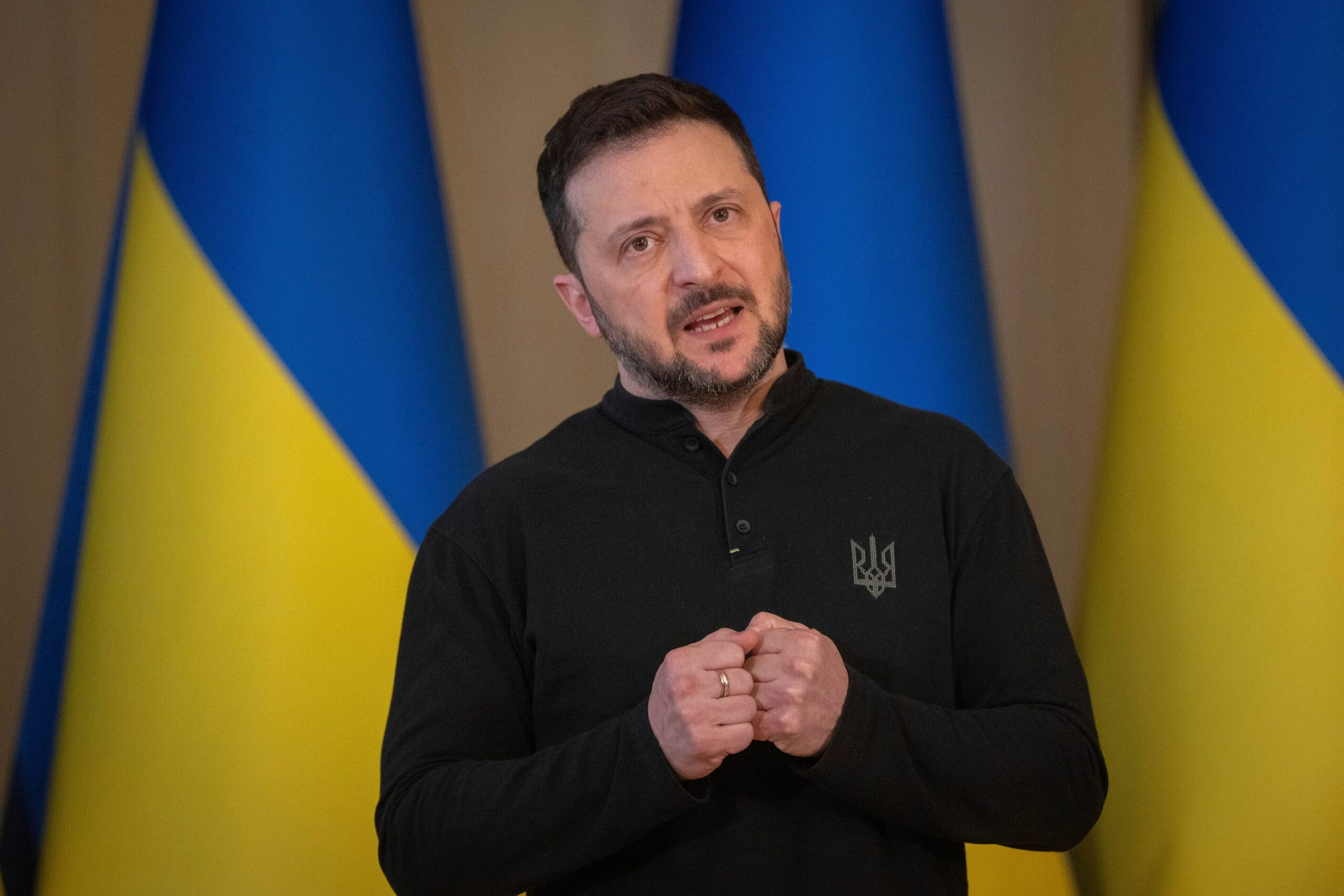 Zelenskyy pleads for aid as Ukraine claims Russia wants to drag war into next year