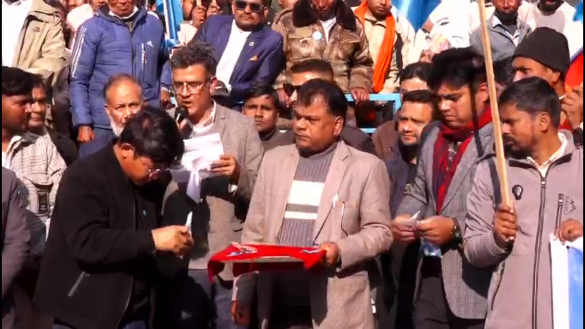 300+ Madhesi youths, Muslim leaders join RSP