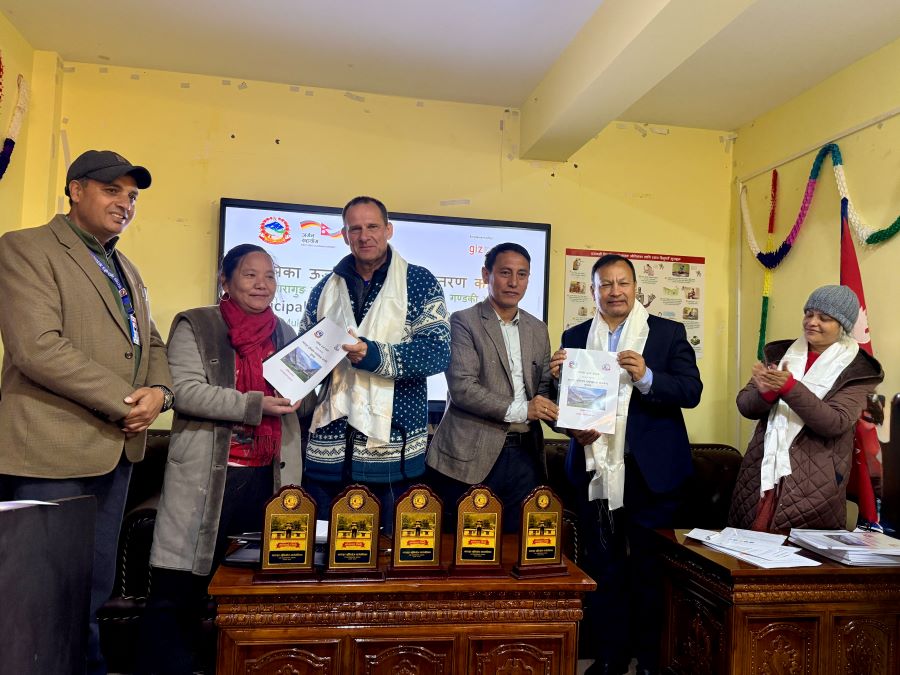 MEPs handed over to local governments to drive clean energy, sustainable development