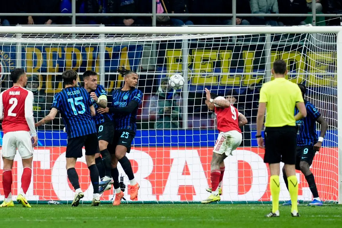 Arsenal beat Inter 3-1, reach last 16