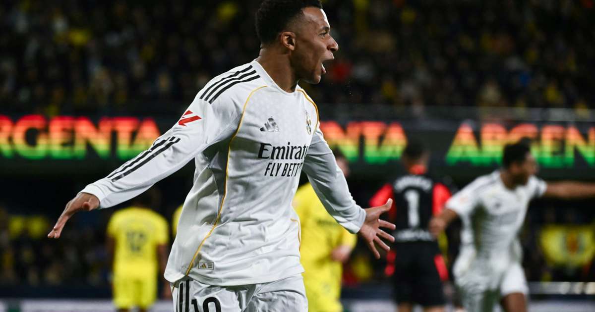 Mbappe brace sends Real Madrid top with 2-0 win over Villarreal