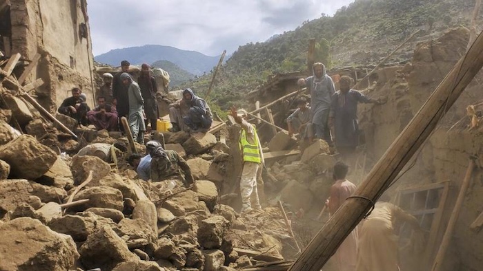 2 killed, 3 injured as roofs collapse in S. Afghanistan