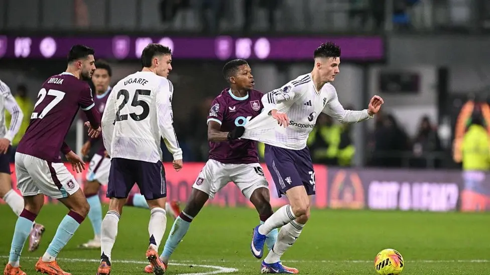 Burnley hold United to 2–2 draw as Fletcher still seeks first win