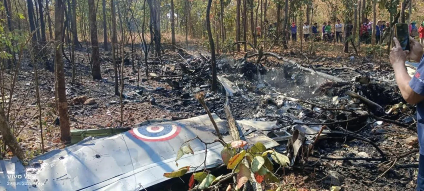 2 pilots killed in military trainer aircraft crash in N. Thailand