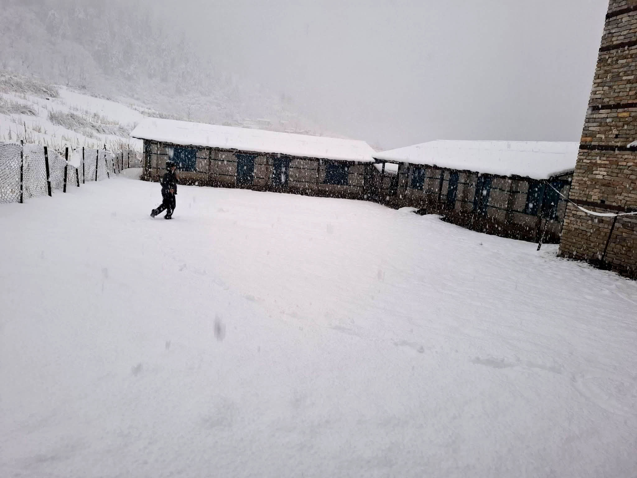 Heavy snowfall disrupts life in Humla